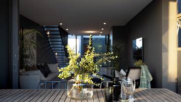 Luxury Villa | Living area | Flat-screen TV, Netflix, streaming services