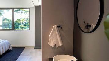 Luxury Villa | Bathroom | Hair dryer, towels