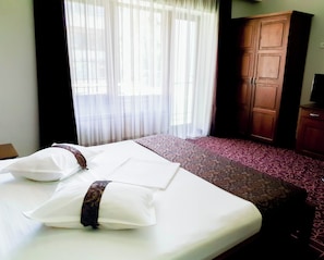 Minibar, iron/ironing board, free WiFi - Vila Ami (Constanta)