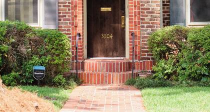 Comfortable 3BR Stay | Near Riverwalk Stadium