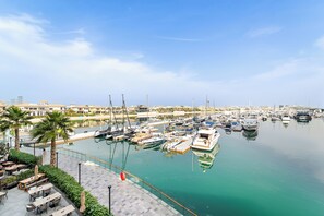 Design Studio | Balcony view - Silkhaus Palm Views East, The Palm Jumeirah Dubai (Dubai)