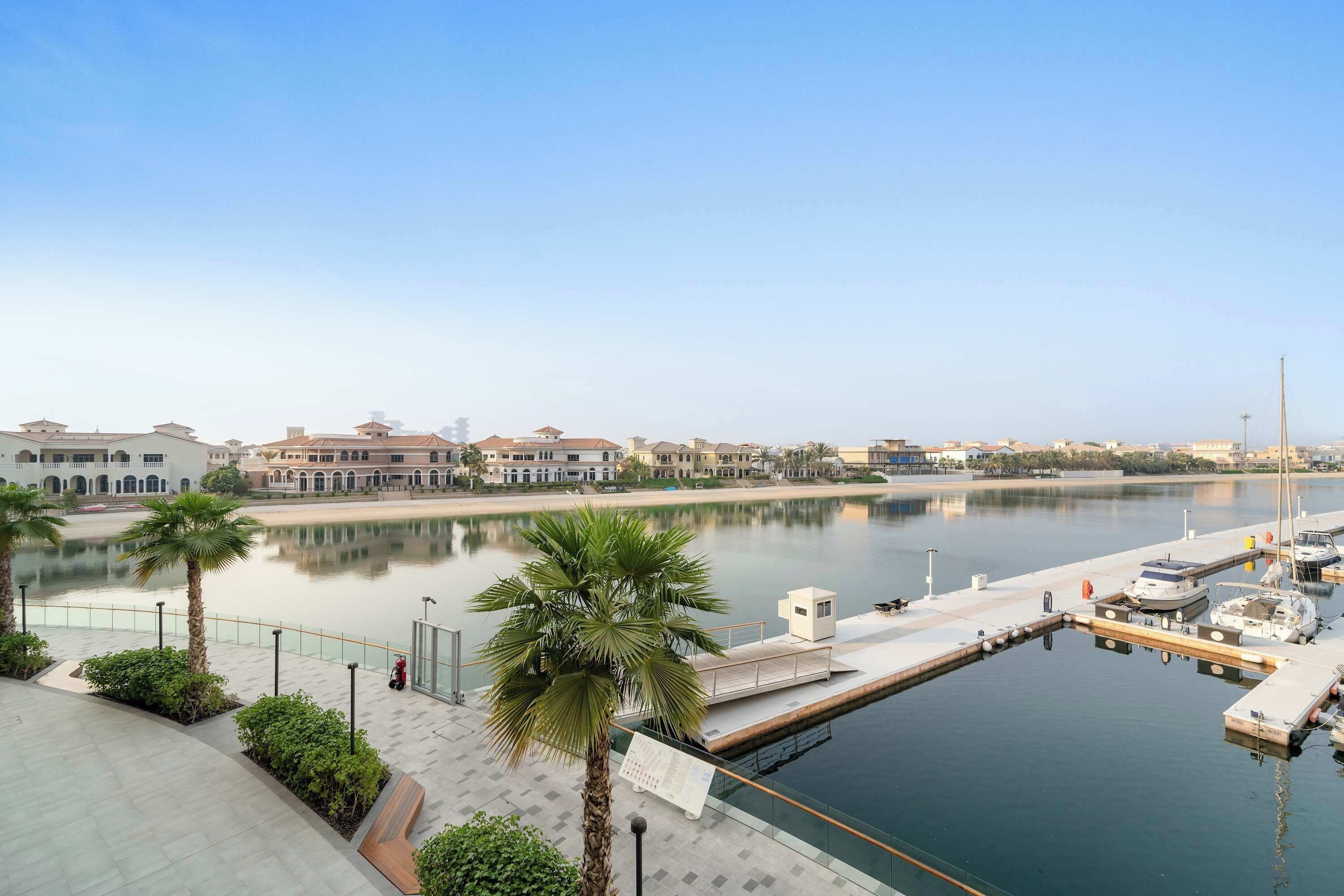 Standard Studio | Lake view