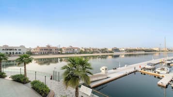 Standard Studio | Lake view