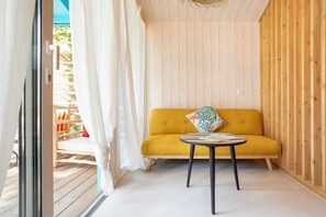 Bungalow – design | Oppholdsområde | Smart-TV og printere