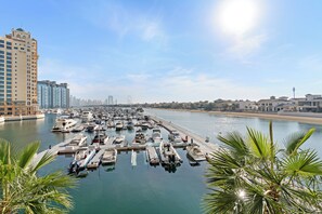 Comfort Studio | Beach/ocean view - Silkhaus Palm Views West, The Palm Jumeirah Dubai (Dubai)
