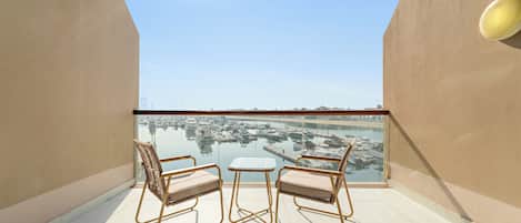 Panoramic Studio | Beach/ocean view