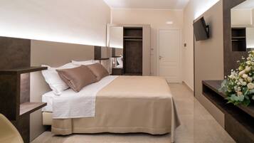 Classic Quadruple Room | Frette Italian sheets, premium bedding, minibar, in-room safe