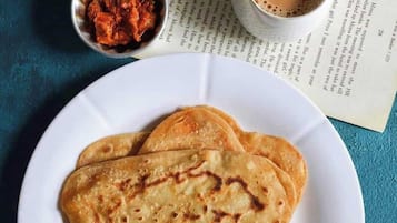 Café da manhã com buffet grátis todos os dias