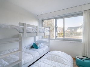 2 bedrooms