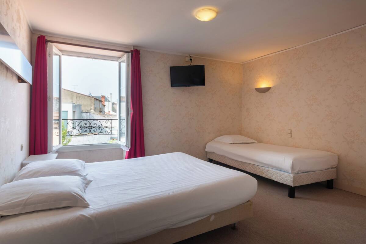 Chambre Triple | Salle de bain
