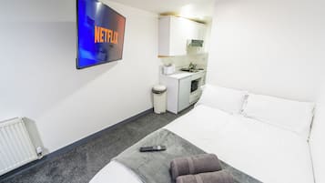 Studio | Wi-Fi gratis dan seprai linen