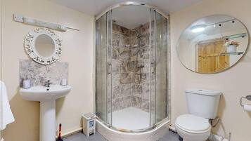 House | Bathroom | Combined shower/tub, deep soaking tub, hair dryer, towels