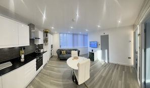 Apartment, Multiple Beds | Private kitchen