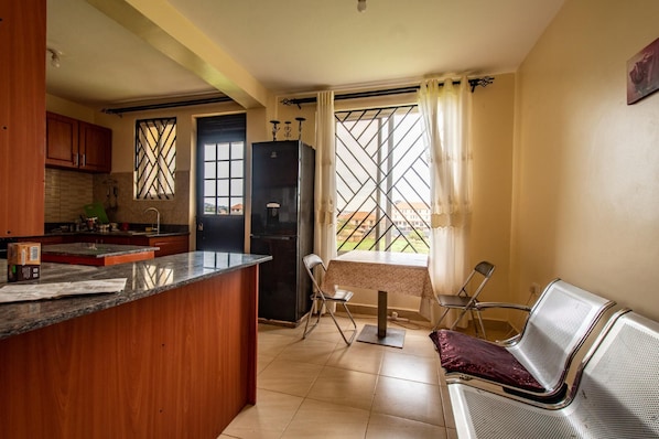 Apartment | Private kitchen - Stunning 3-bed Apartment in Najjera (Kampala)