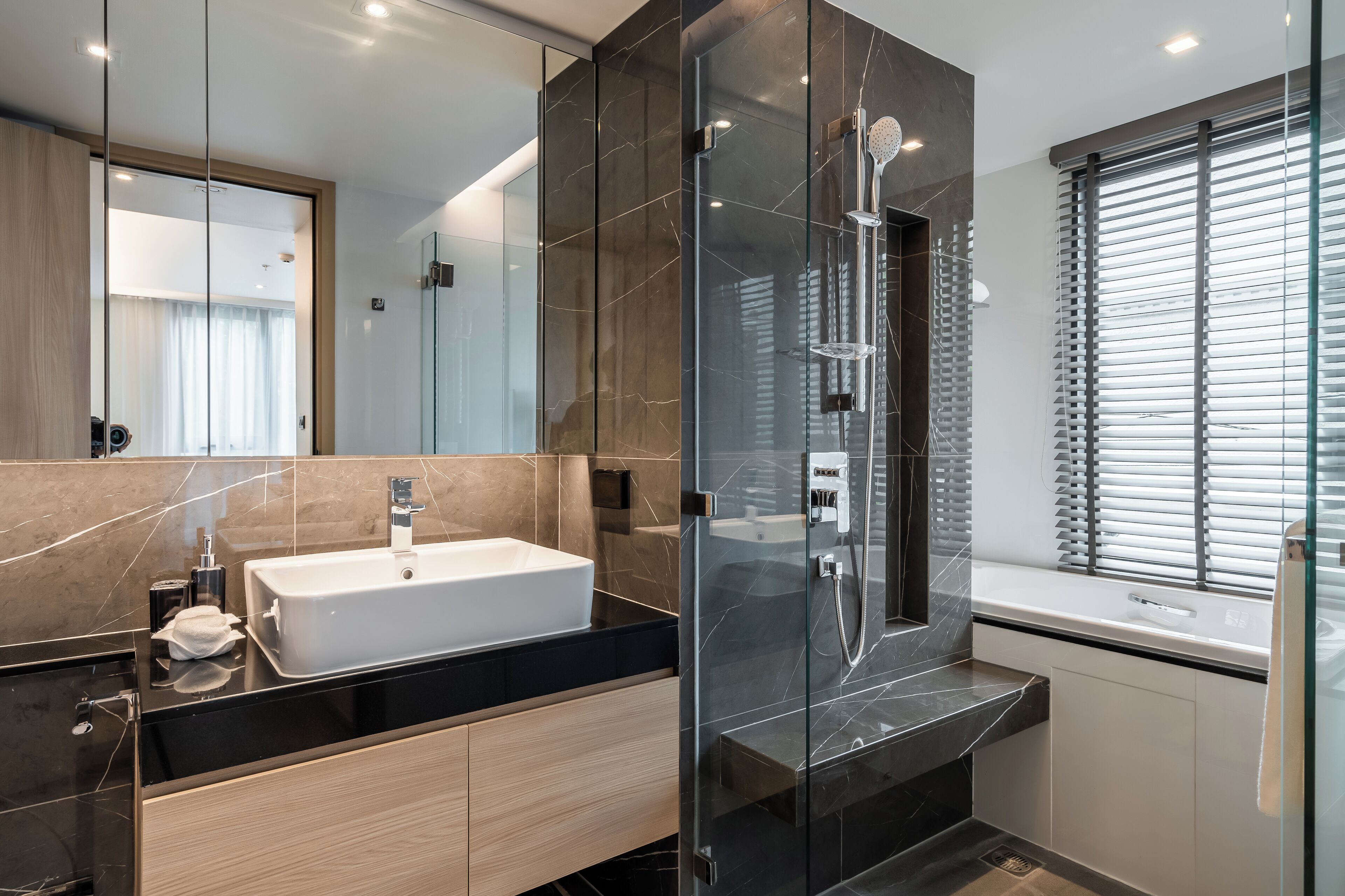 One Bed Room with Bathtub | Bathroom | Separate tub and shower, rainfall showerhead, free toiletries