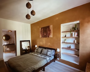 3 bedrooms, desk, iron/ironing board, WiFi