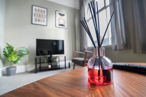 Interior - 2 Bed-Town Centre-Free Parking (Wallsend)