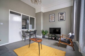 Televisio, työhuone