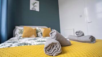 2 slaapkamers, een strijkplank/strijkijzer, wifi, beddengoed