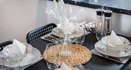 Central 2 Bedroom House-Parking- by Holiday Homes