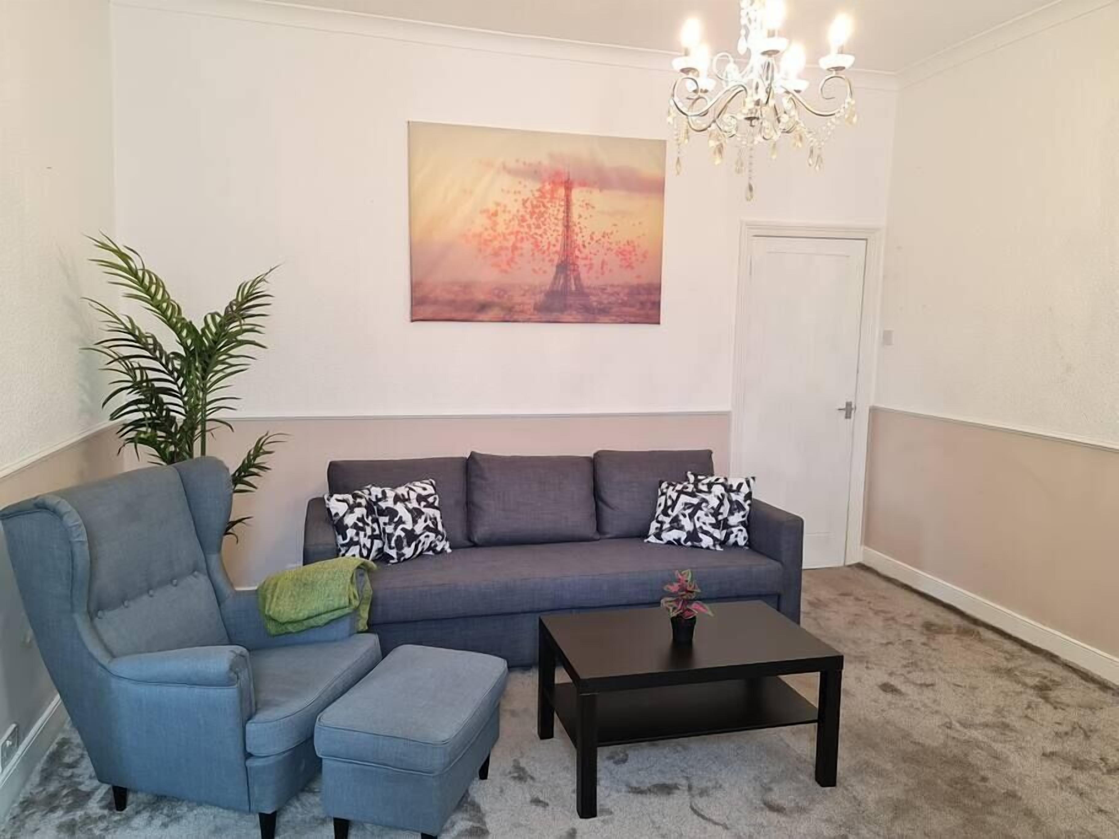 TV, fireplace, offices