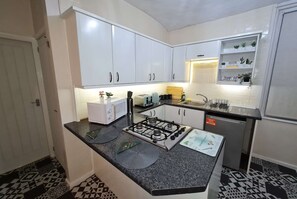 Fridge, cookware/dishes/utensils