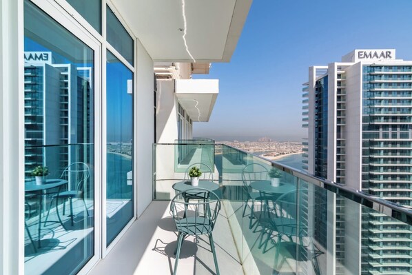 Executive Apartment | Balcony