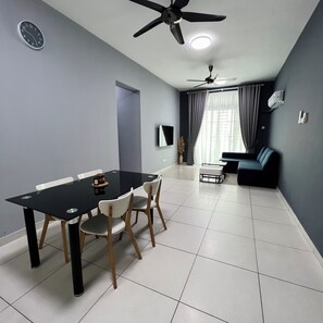 Interior - Modern Family Homestay Johor Bahru. FREE WIFI, Netflix, Disney hotstar & Parking (Johor Bahru)