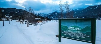 The Loose Moose Cabin #9 at Downtown Grand Lake near RMNP Entrance