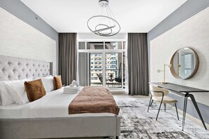 Presidential-Apartment | Hochwertige Bettwaren, Zimmersafe, individuell eingerichtet