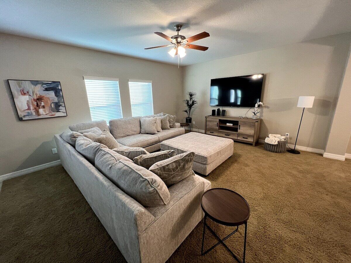 Luxury 4BR-Comfort & Convenience