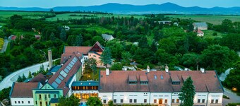 Hotel Vécsecity Wellness and Conference