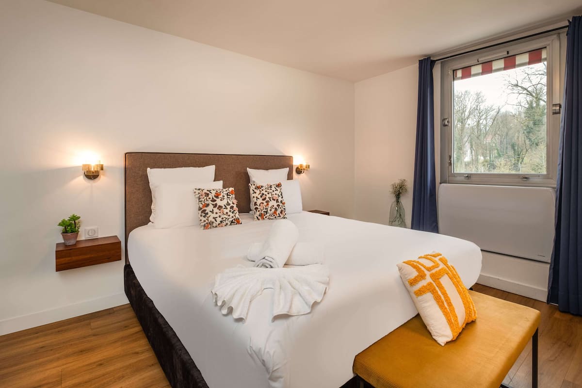1 bedroom, free WiFi, bed sheets