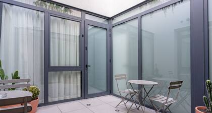 Vallecas Suites by Olala Homes