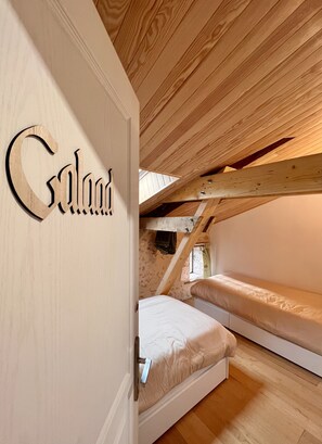 4 chambres, lit parapluie, Wi-Fi gratuit, draps fournis