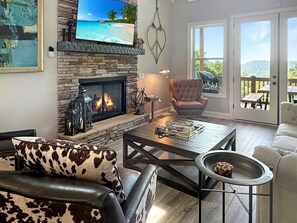 Smart-TV, Kamin, Tischfußball