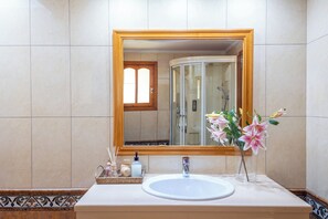 Hair dryer, towels, soap, shampoo