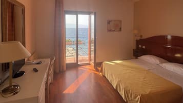 Panoramic-Doppel- oder -Zweibettzimmer