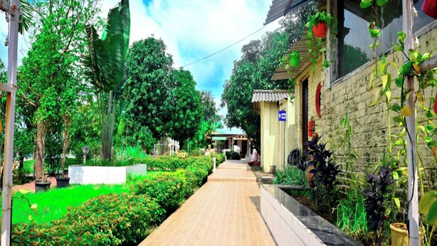 Mặt tiền nơi lưu trú