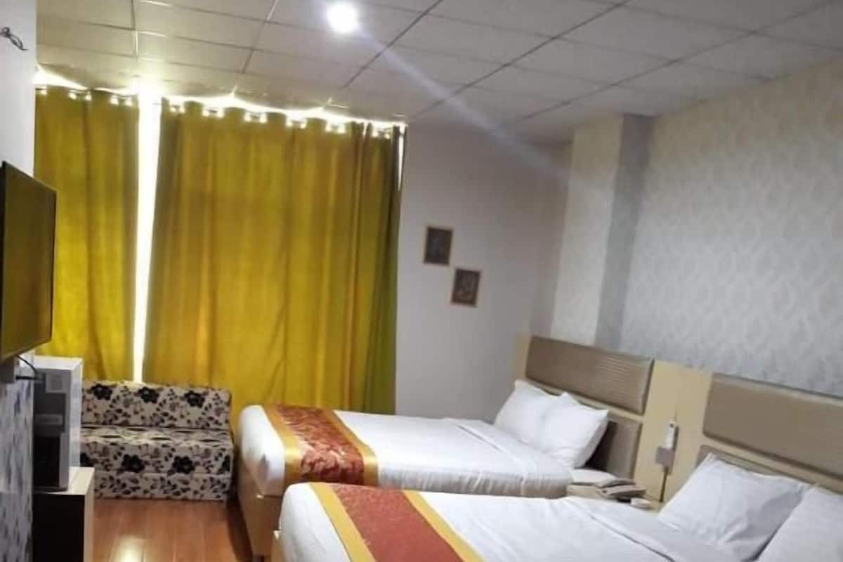 Deluxe Double Room | Soundproofing, iron/ironing board, free WiFi