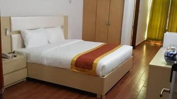 Kahden hengen deluxe-huone | Äänieristys, silitysrauta/-lauta, ilmainen Wi-Fi