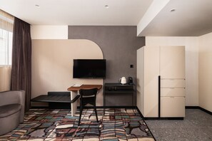 Cosy | Vardagsrum | 70-centimeters smart-tv med kabelkanaler, tv och Netflix