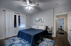 2 bedrooms, desk, iron/ironing board, free WiFi