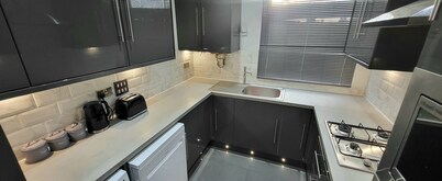 Cosy 3 Double bed Flat Sleeps 6