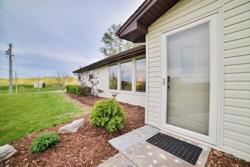 Country Setting & Views - Garage Parking - Fast Wifi