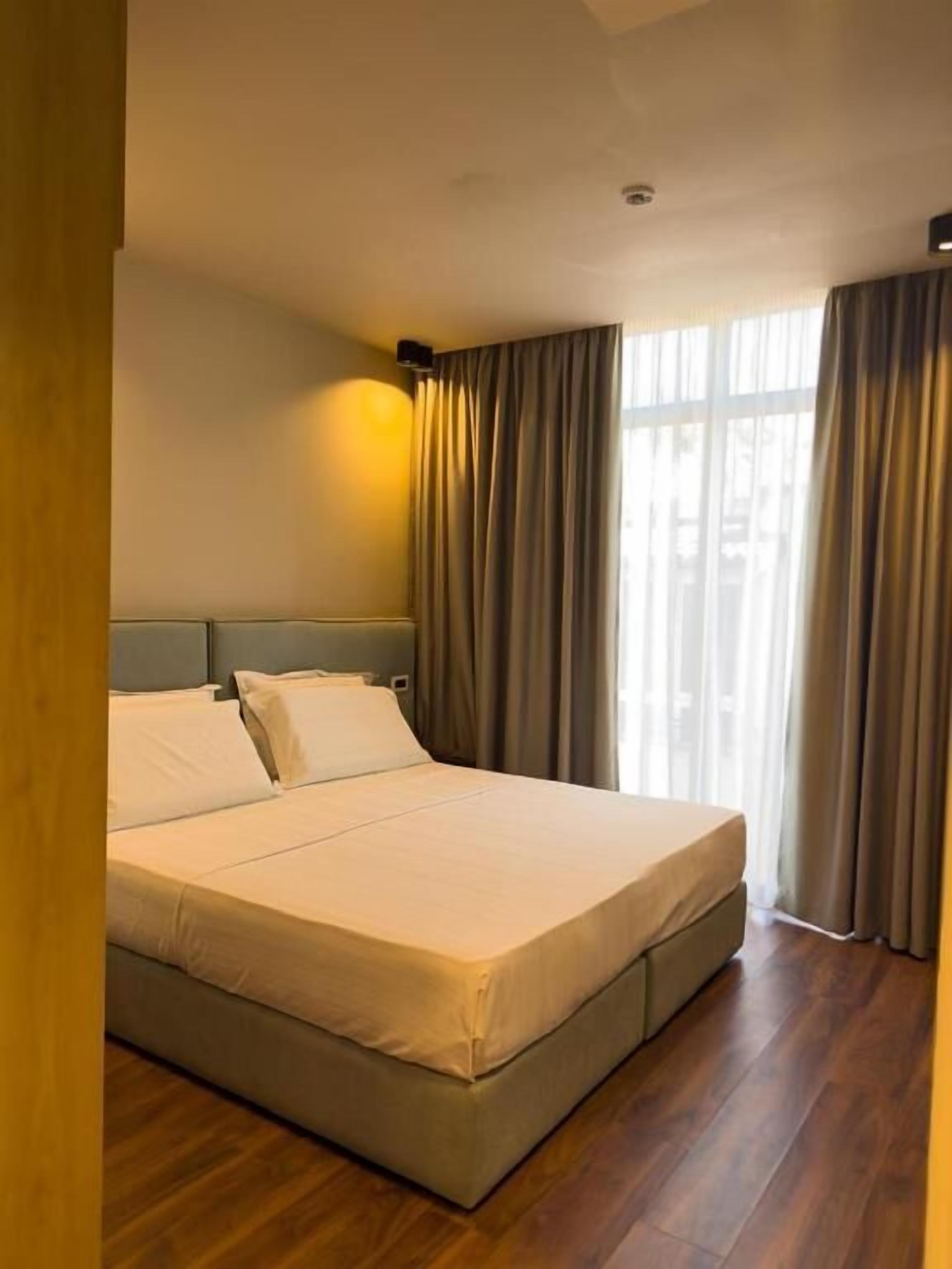 Double or Twin Room, Balcony | In-room safe, desk, blackout drapes, WiFi (free)