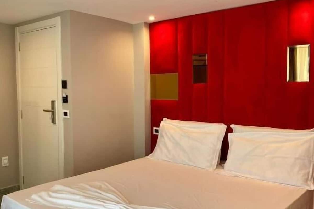 ห้องดับเบิล, ระเบียง | โต๊ะทำงาน, Wi-Fi ฟรี, ผ้าปูที่นอน