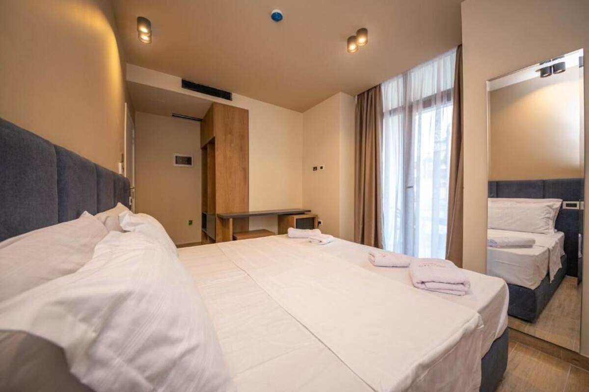 In-room safe, desk, blackout drapes, WiFi (free)