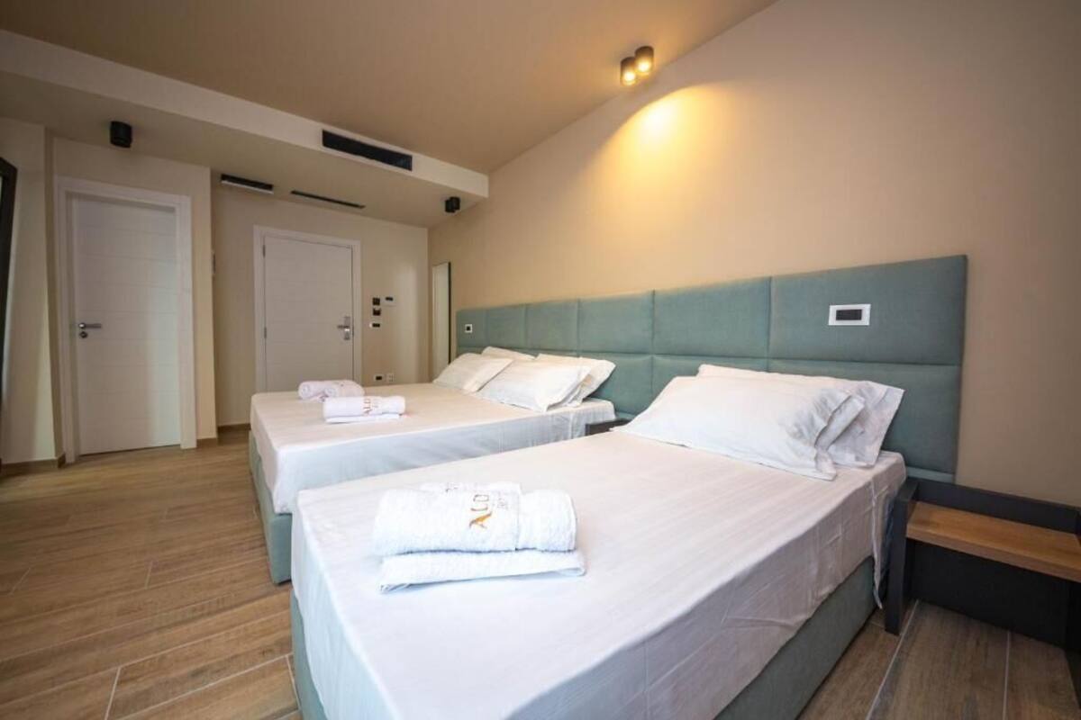 In-room safe, desk, blackout drapes, WiFi (free)
