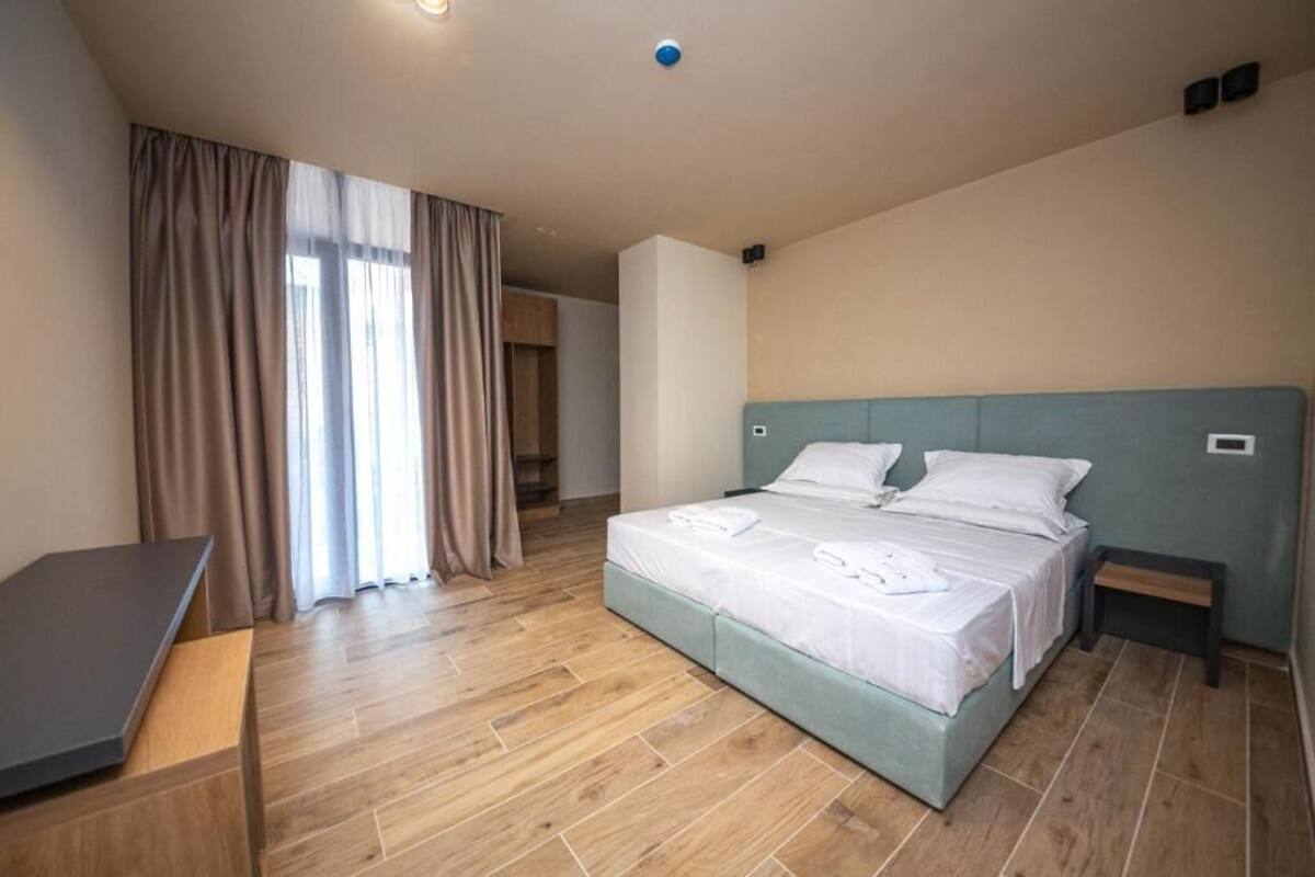Triple Room, 3 Single Beds, Balcony, Sea View